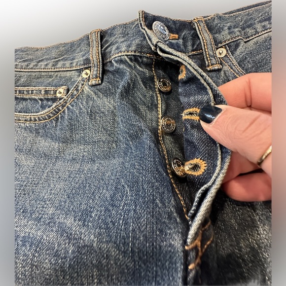 NWT $248 Marc by Marc Jacob Annie boyfriend jeans crop button front size 27 - Picture 3 of 10